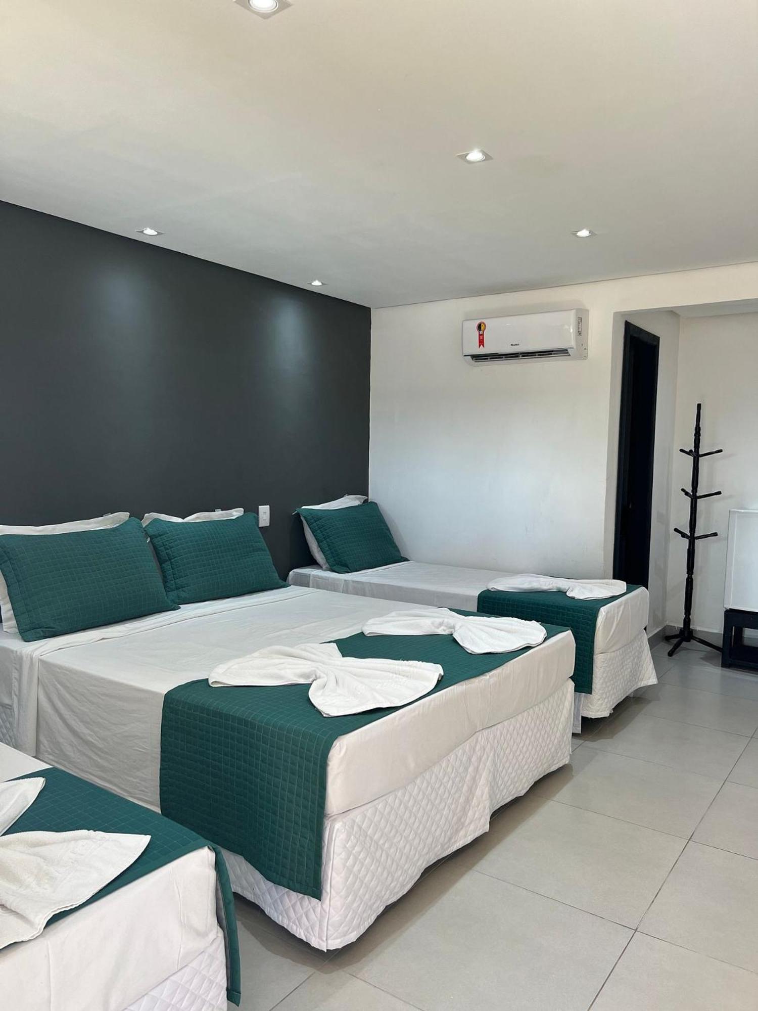 O Beira Mar Praia Hotel Esta Localizado Na Orla, Na Praia De Taperapuan, Cafe Incluso, Wi-Fi 500Mb, Piscinas, Estacionamento Privativo, Ar Condicionado Split, Smart Tv, Frigobar, بورتو سيغورو المظهر الخارجي الصورة