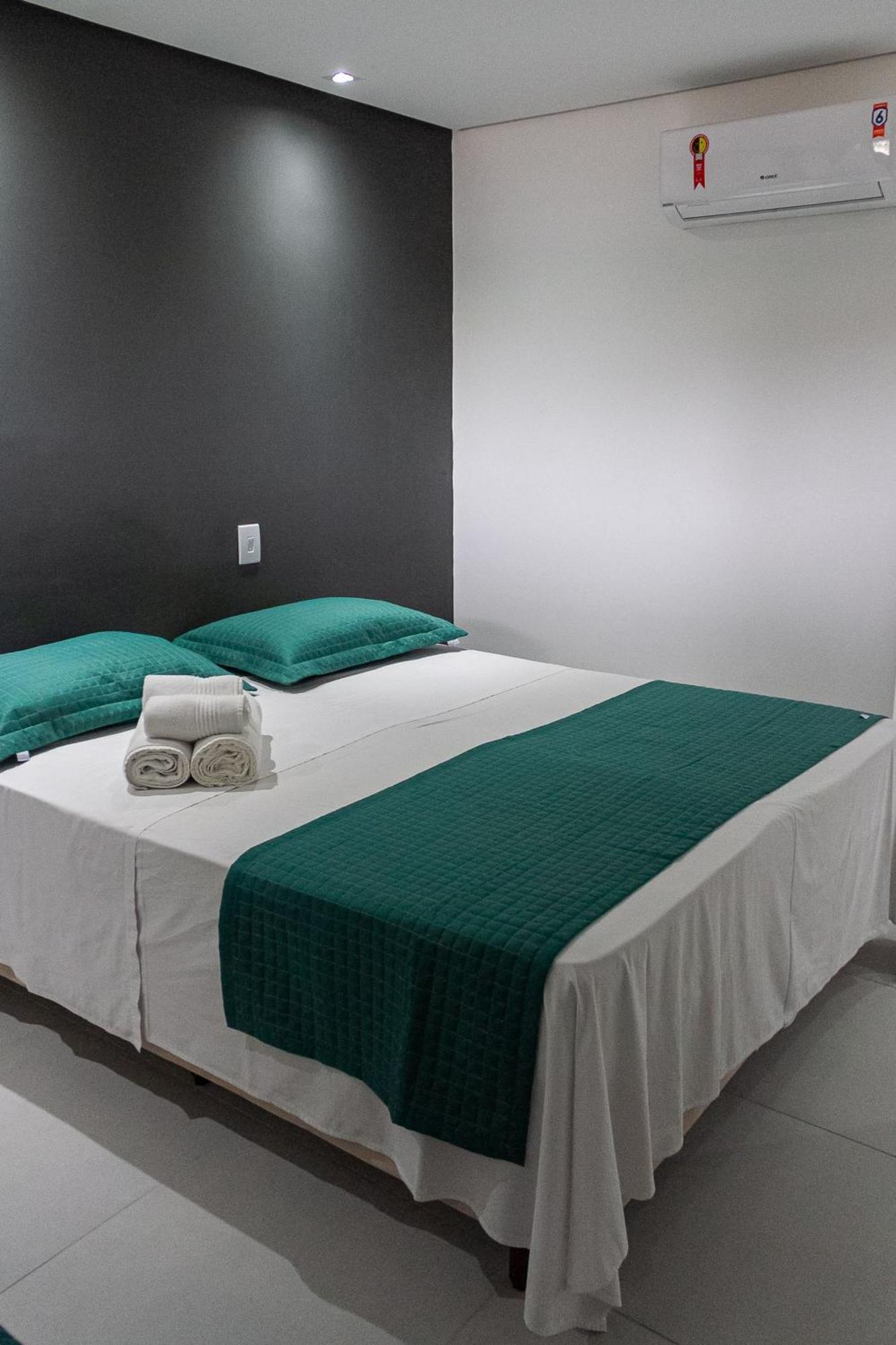 O Beira Mar Praia Hotel Esta Localizado Na Orla, Na Praia De Taperapuan, Cafe Incluso, Wi-Fi 500Mb, Piscinas, Estacionamento Privativo, Ar Condicionado Split, Smart Tv, Frigobar, بورتو سيغورو المظهر الخارجي الصورة